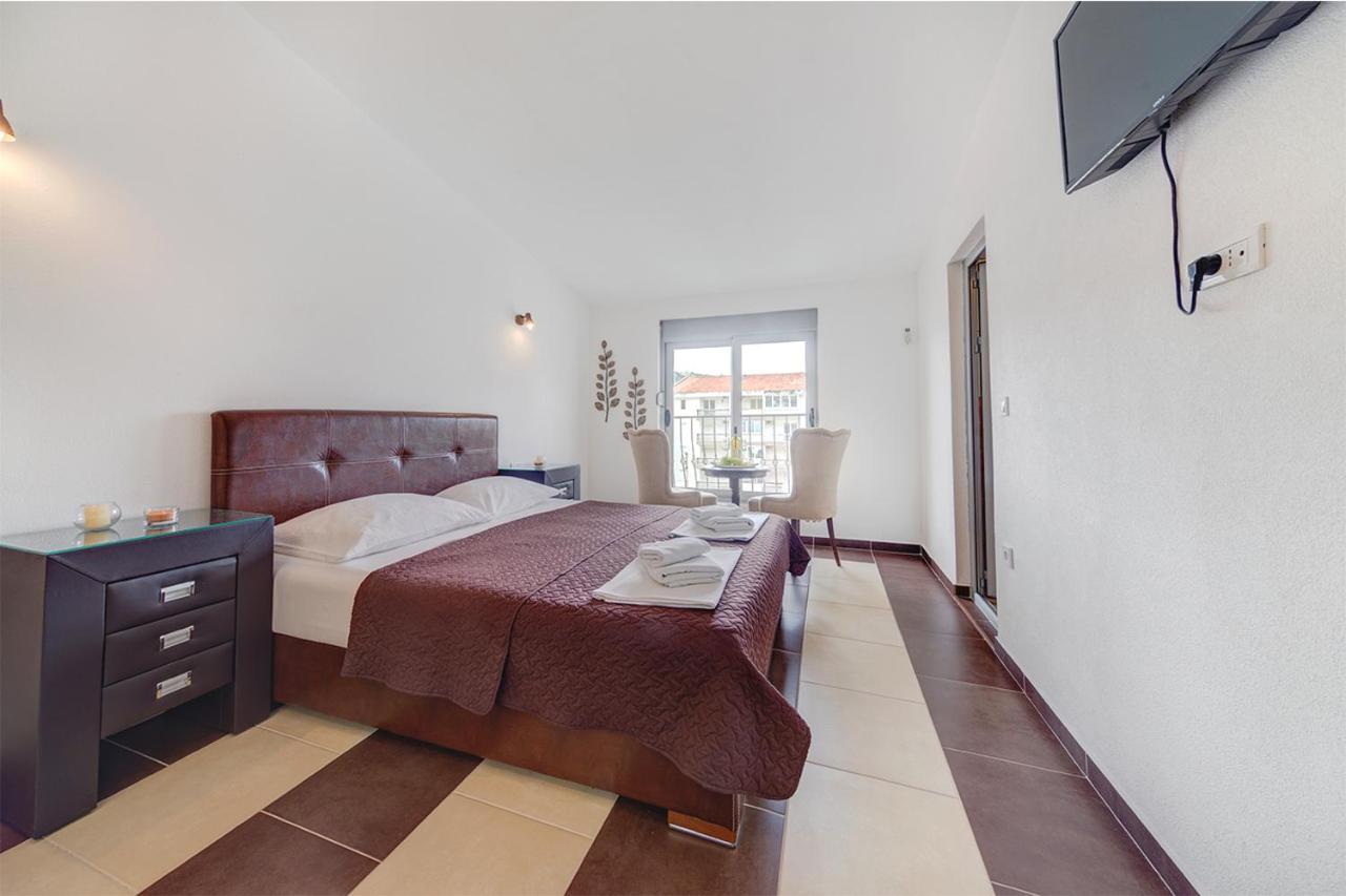Delfin Appartement Sutomore