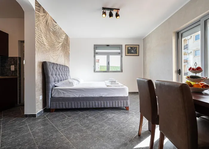 Delfin Apartments